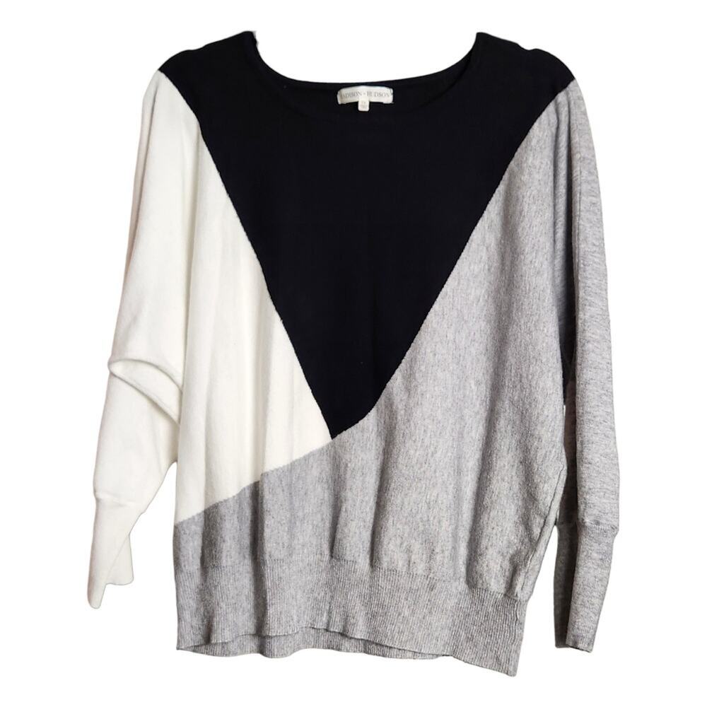 Madison + Hudson Women's Size 2X White Black Gray Colorblock Soft Knit Sweater